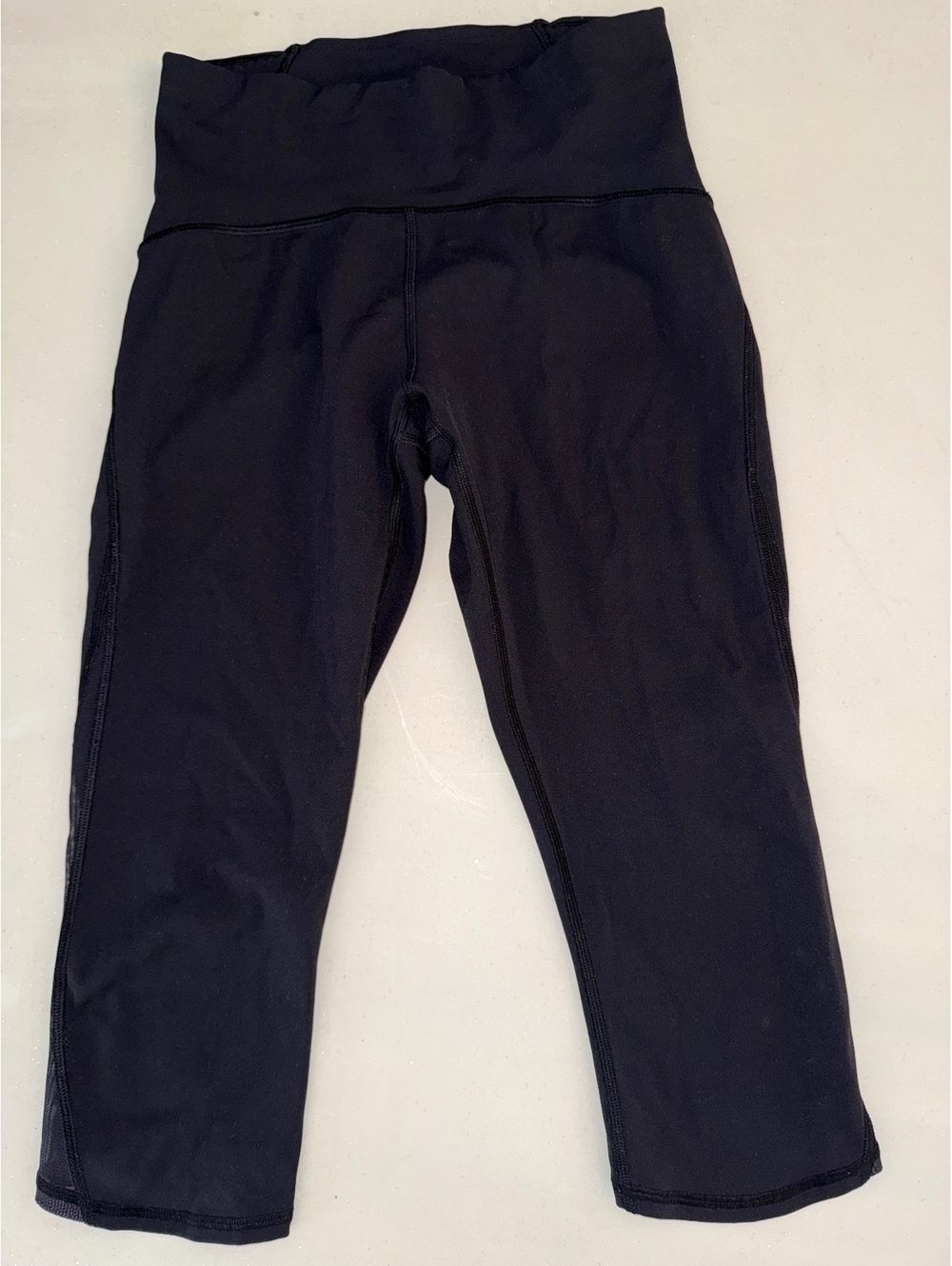 Lululemon black crop leggings size 6